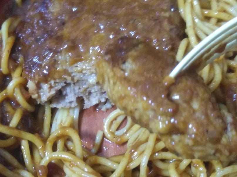 感想 セブンイレブンの スパイス香る ハンバーグカレーパスタ ハンバーグが美味しい 駄雑記ブログ